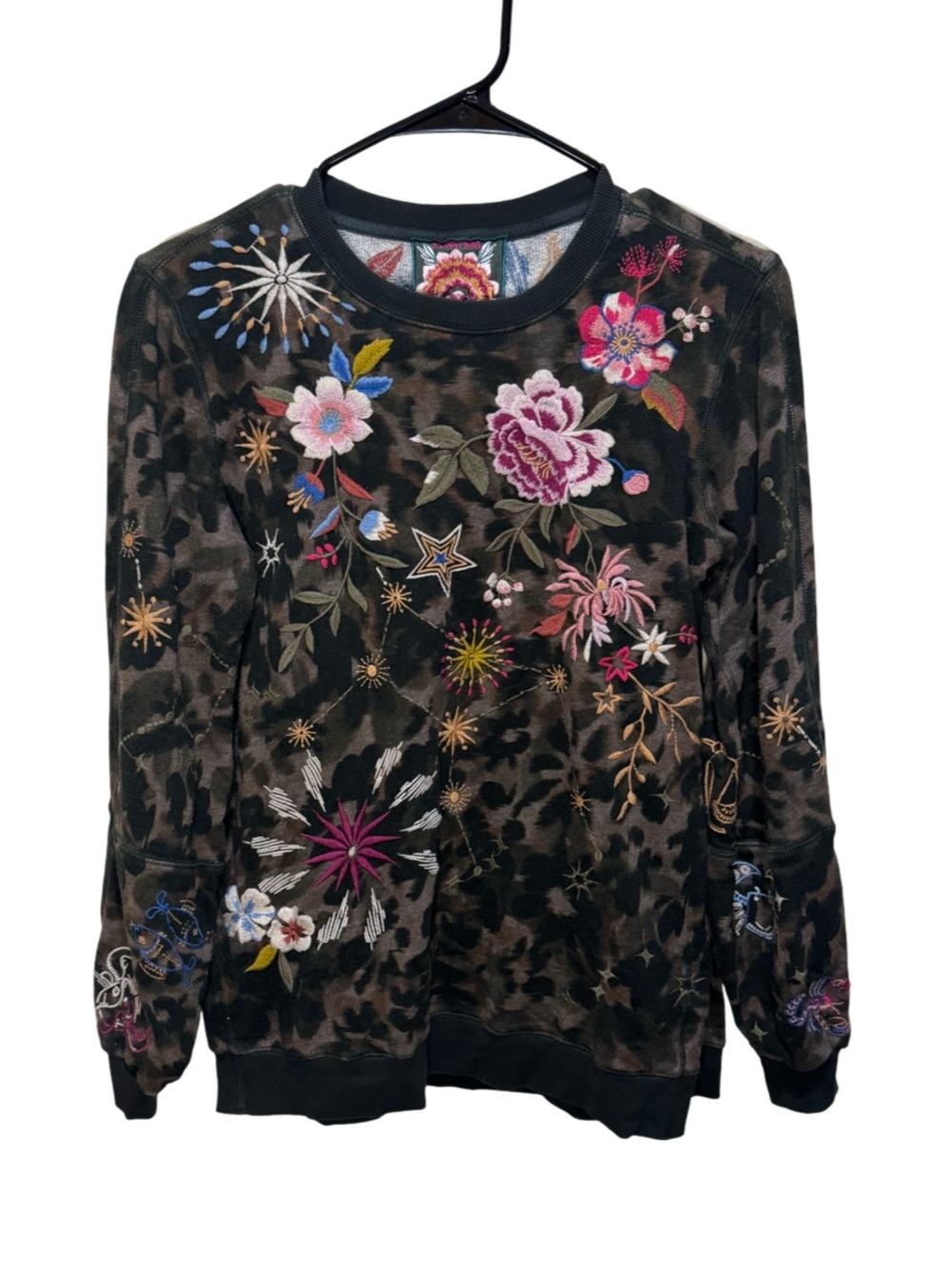 Johnny Was Camo Embroidered Celestin Side Slit Sweatshirt - XXS